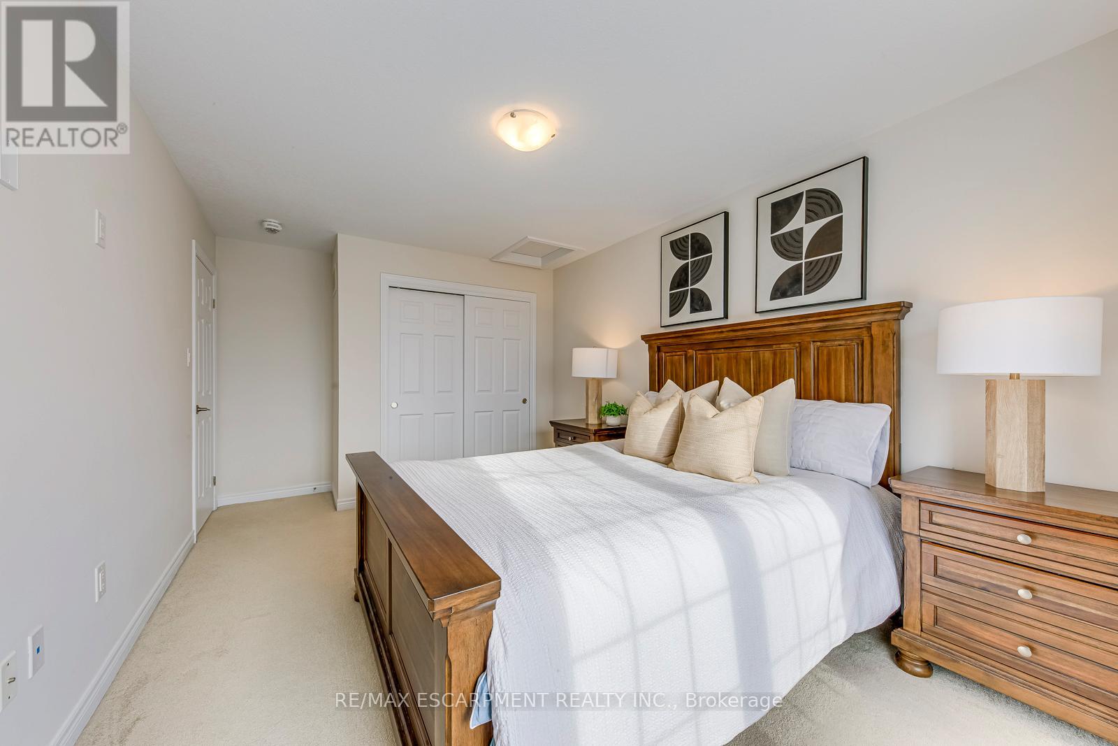 383 Grantham Common, Oakville, Ontario  L6H 0P8 - Photo 22 - W12532104