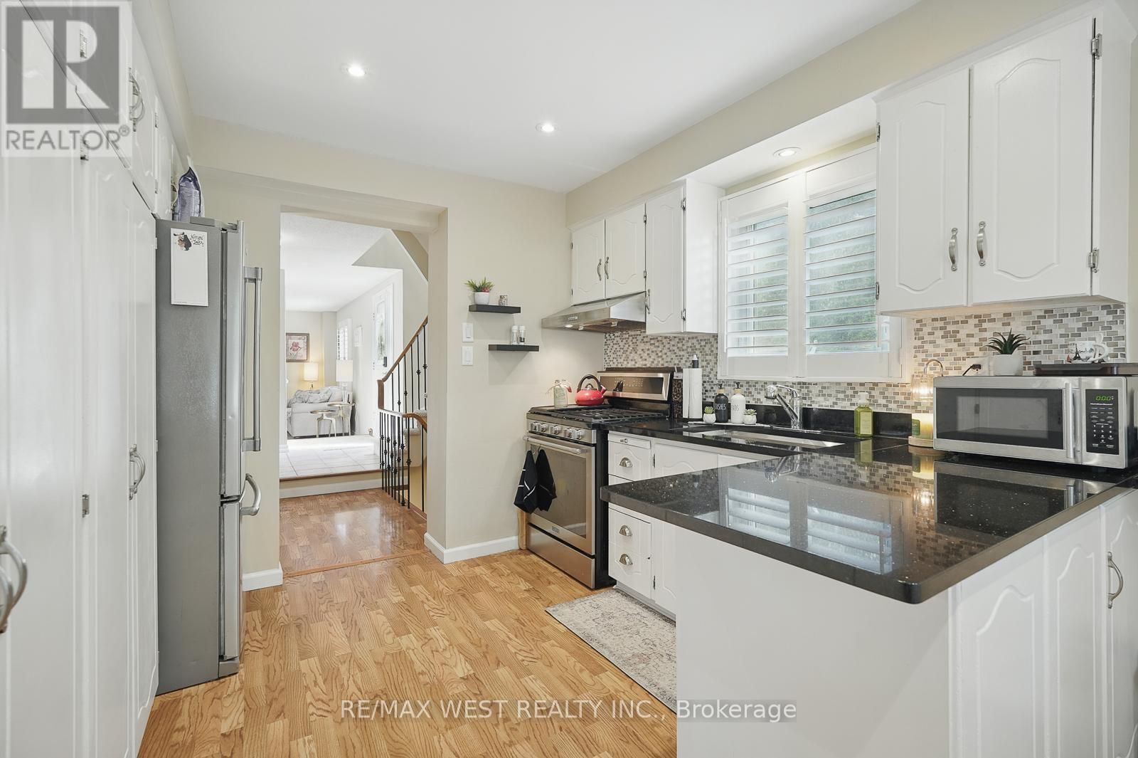 3060 Ilomar Court, Mississauga, Ontario  L5N 5B5 - Photo 18 - W12532106