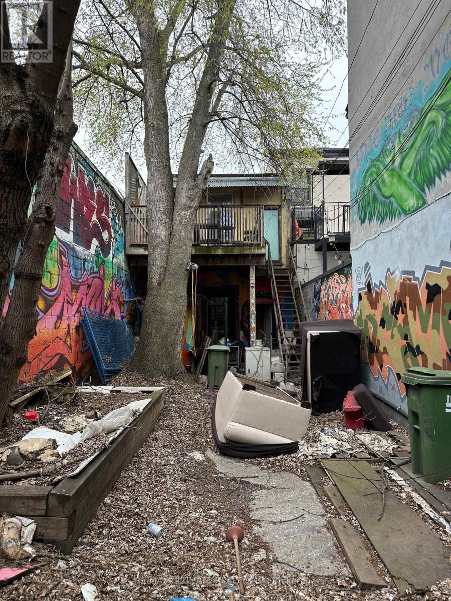 1275 Queen Street W, Toronto, Ontario  M6K 1L6 - Photo 10 - W12532166