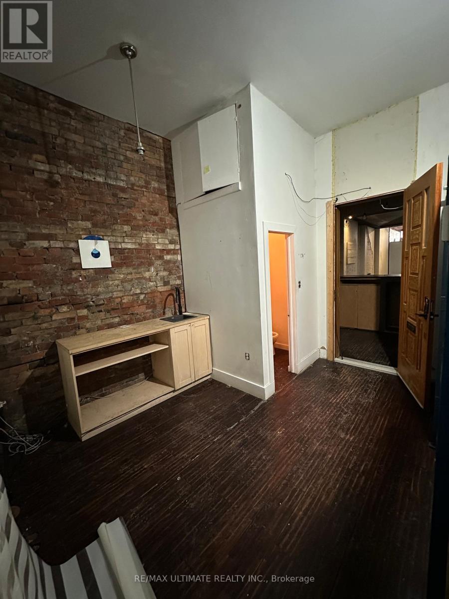 1275 Queen Street W, Toronto, Ontario  M6K 1L6 - Photo 4 - W12532166