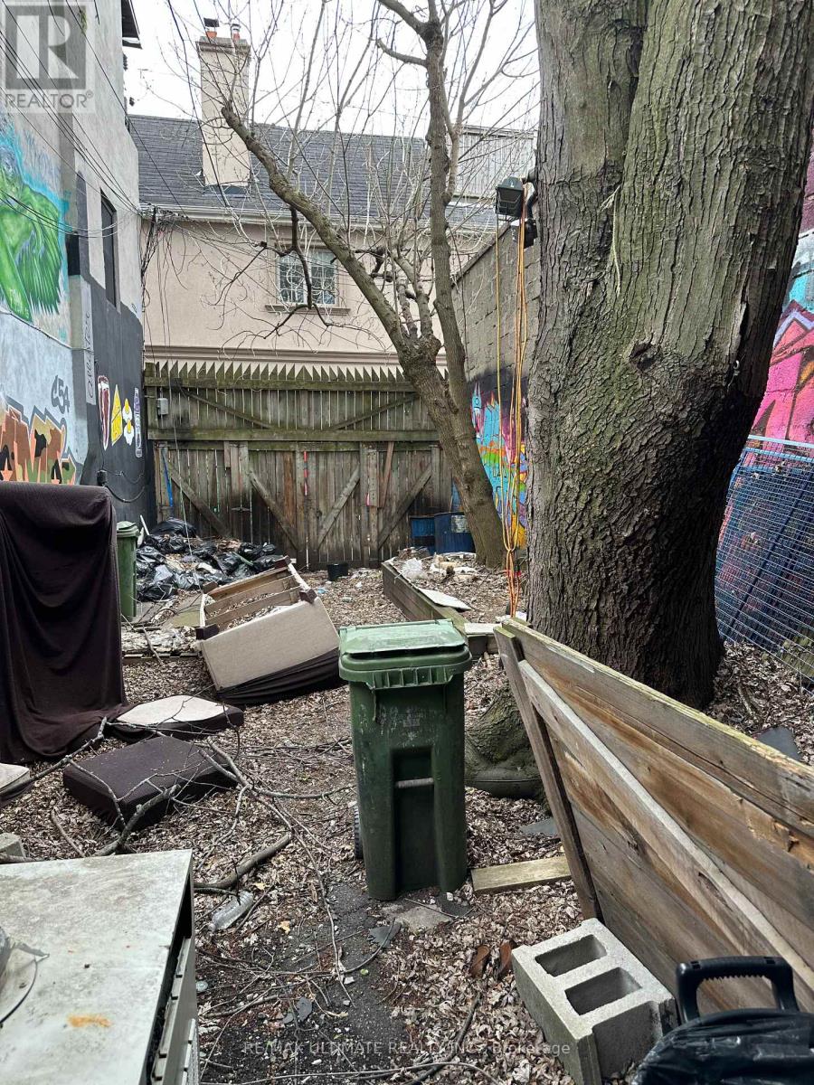 1275 Queen Street W, Toronto, Ontario  M6K 1L6 - Photo 9 - W12532166