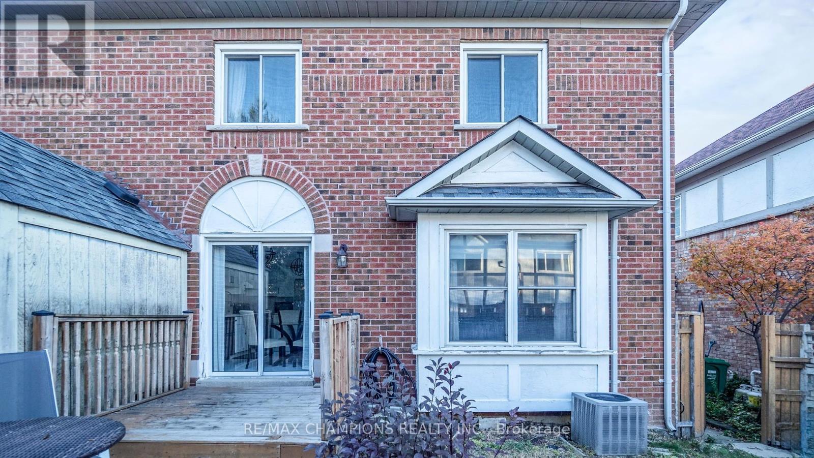 135 Ural Circle, Brampton, Ontario  L6R 1J6 - Photo 17 - W12532184
