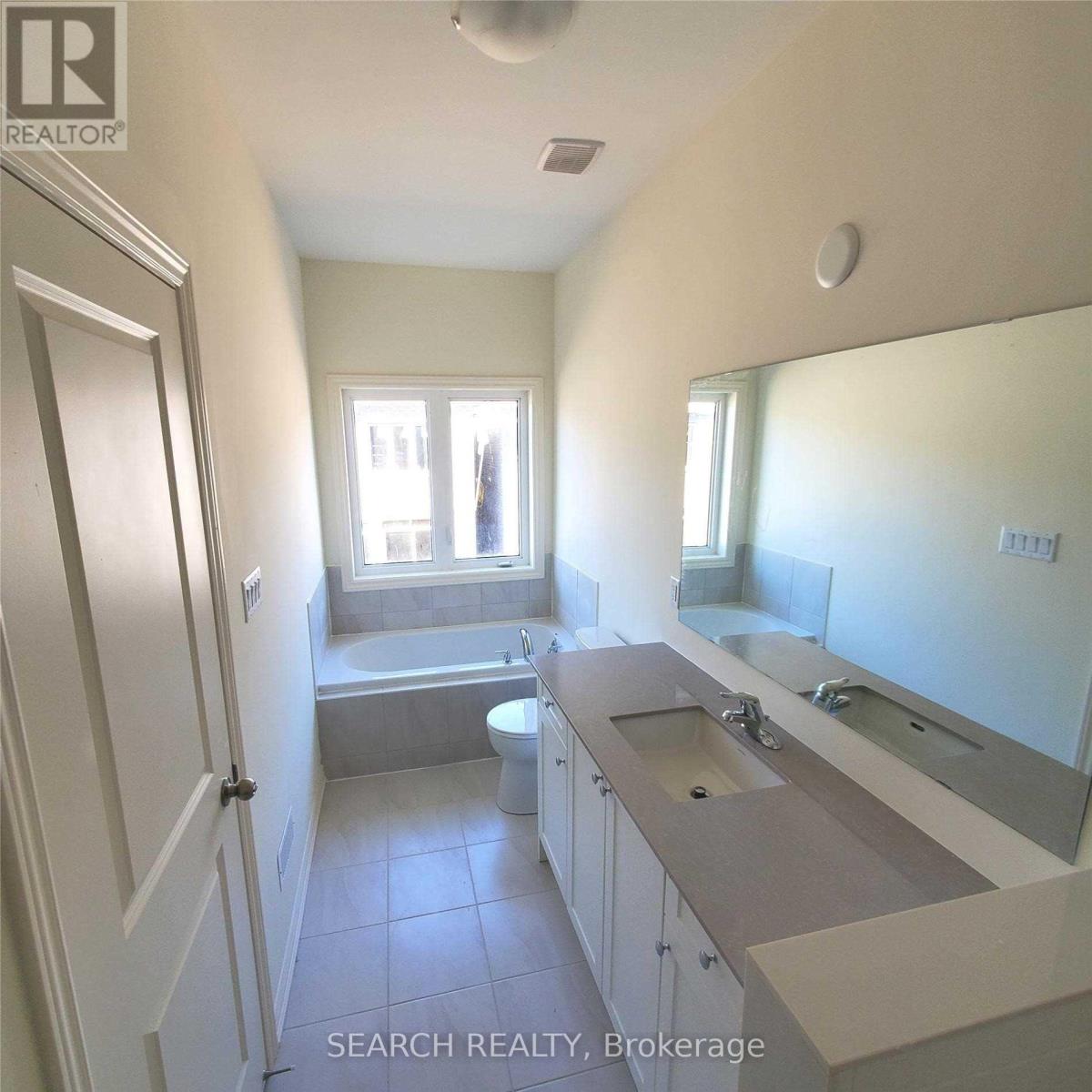 152 Adventura Road, Brampton, Ontario  L7A 5A7 - Photo 15 - W12532220