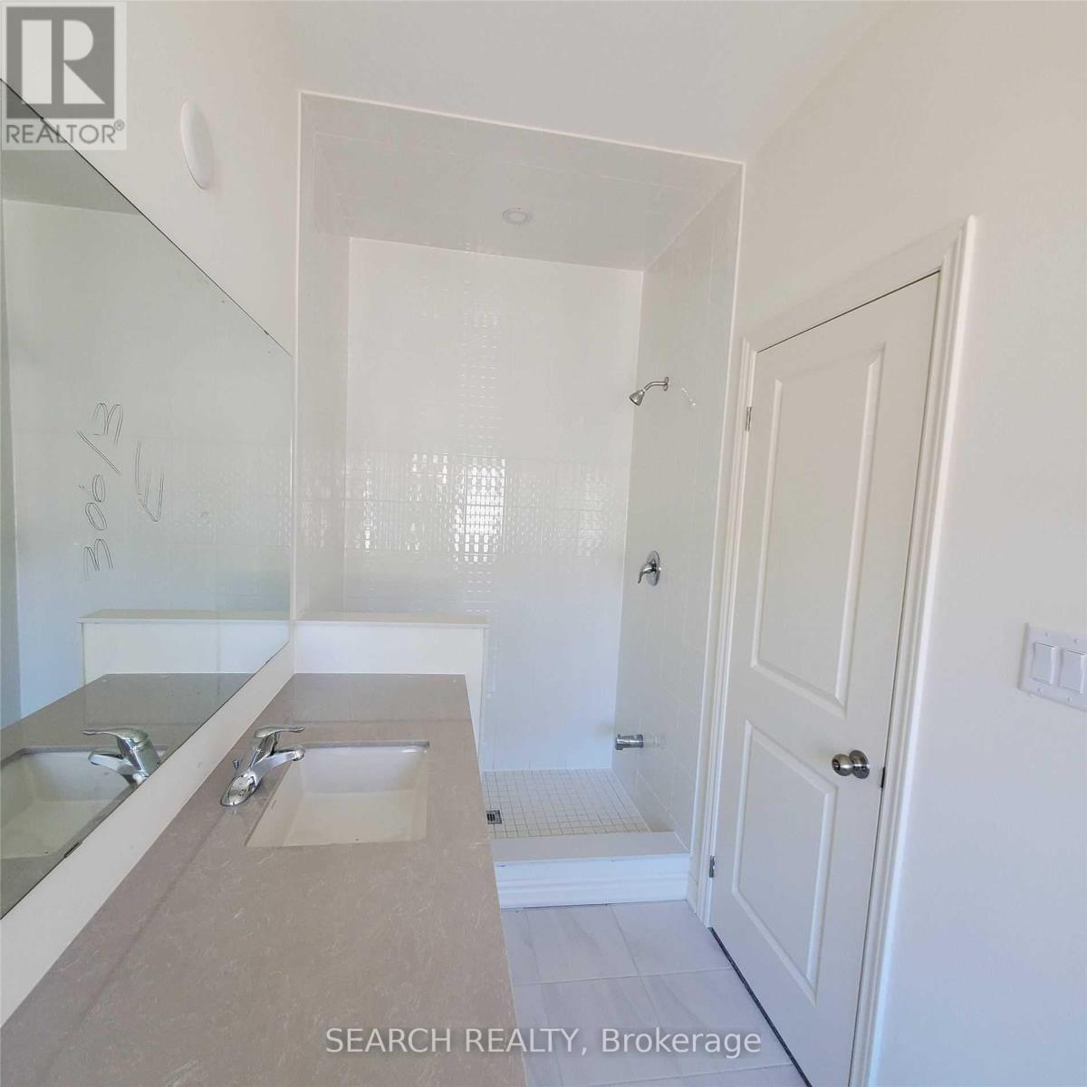 152 Adventura Road, Brampton, Ontario  L7A 5A7 - Photo 16 - W12532220