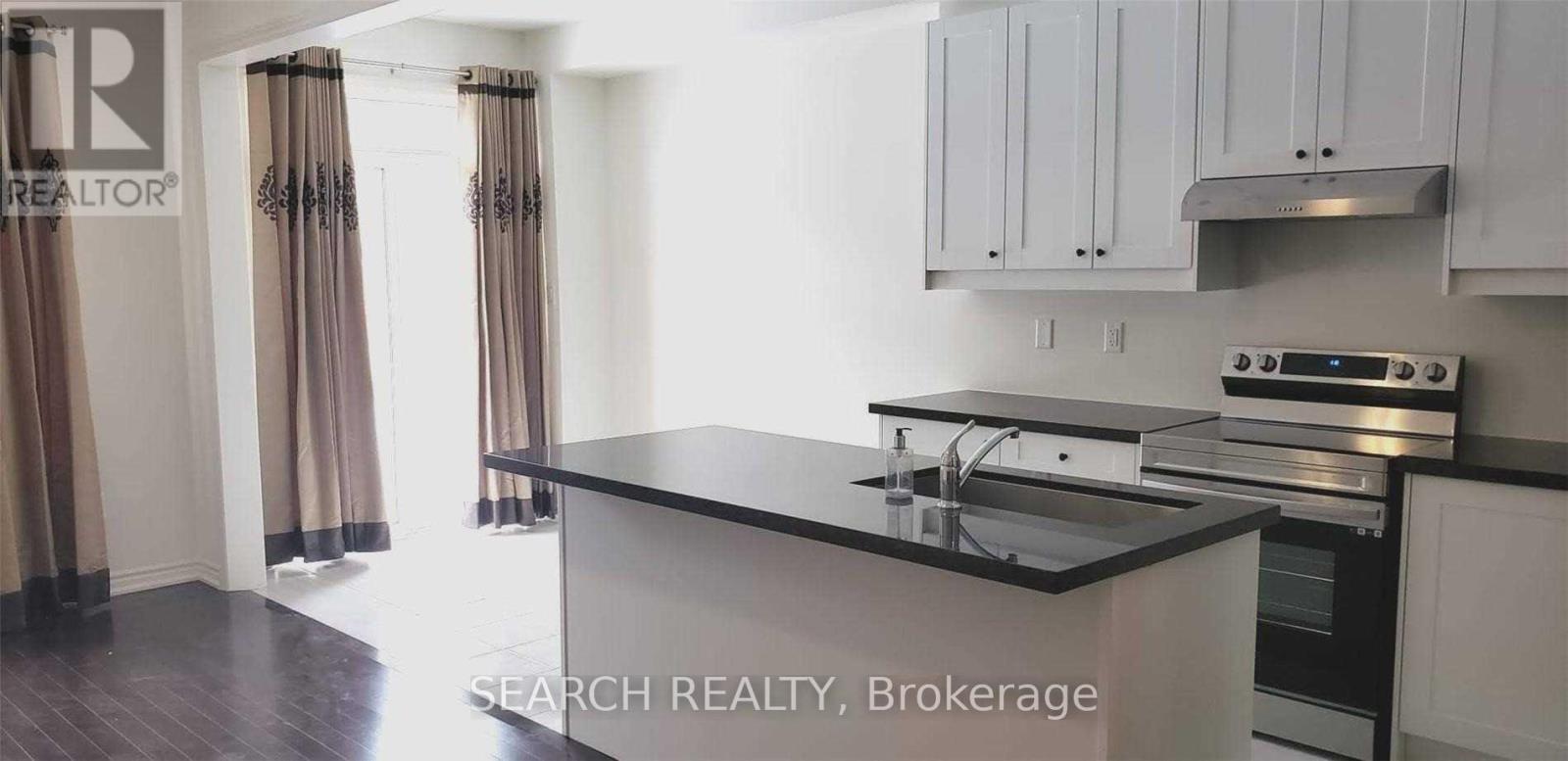 152 Adventura Road, Brampton, Ontario  L7A 5A7 - Photo 3 - W12532220