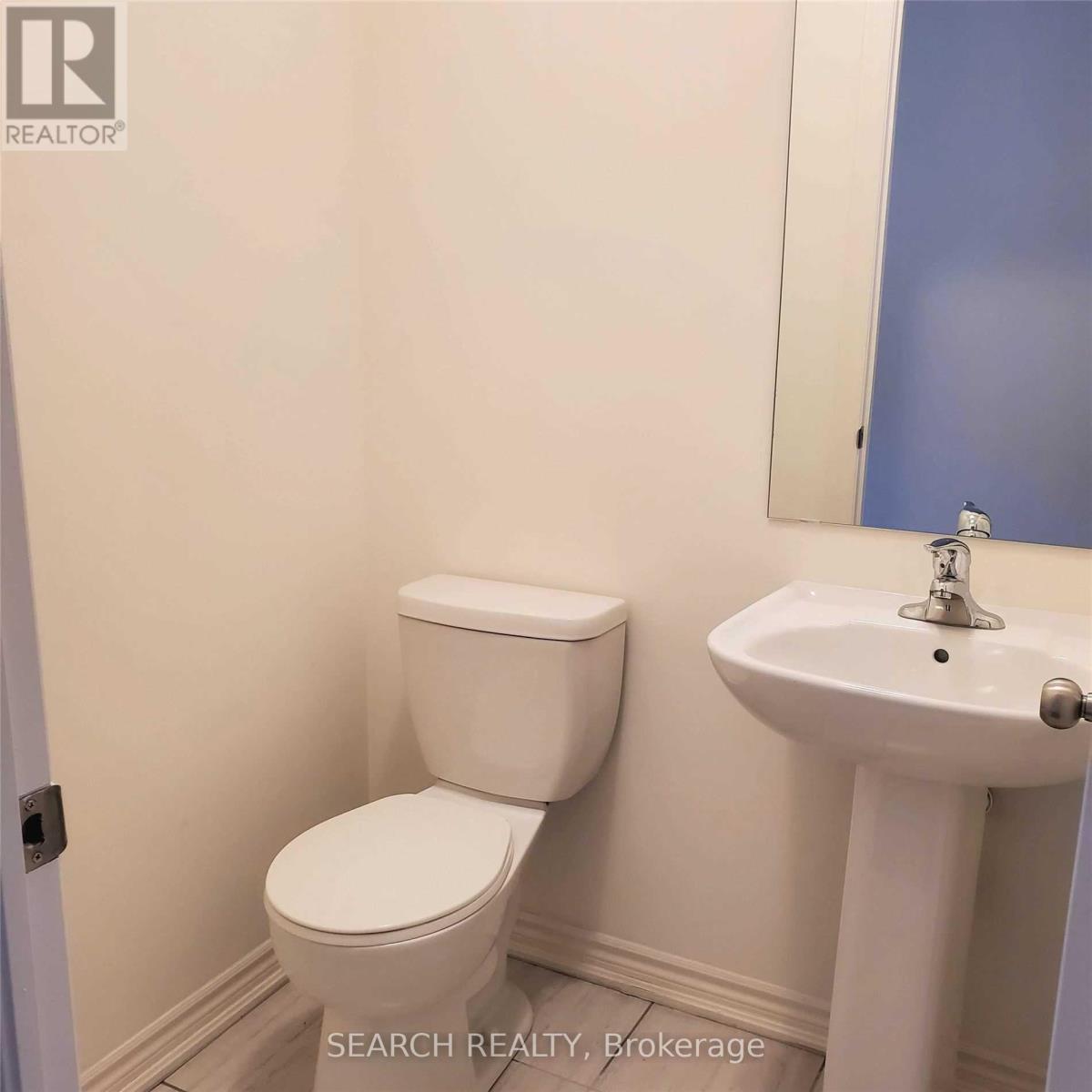 152 Adventura Road, Brampton, Ontario  L7A 5A7 - Photo 6 - W12532220