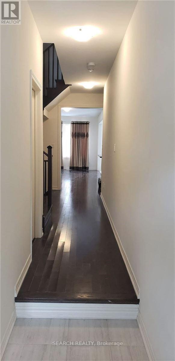 152 Adventura Road, Brampton, Ontario  L7A 5A7 - Photo 7 - W12532220