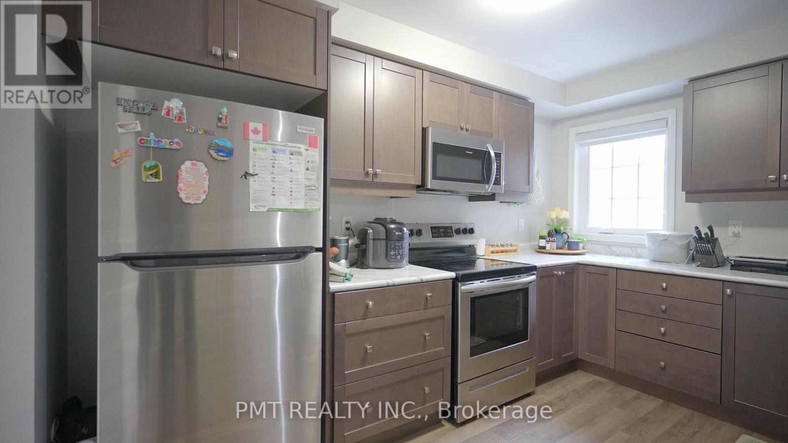 986 Alder Gate, Milton, Ontario  L9E 1R6 - Photo 4 - W12532248