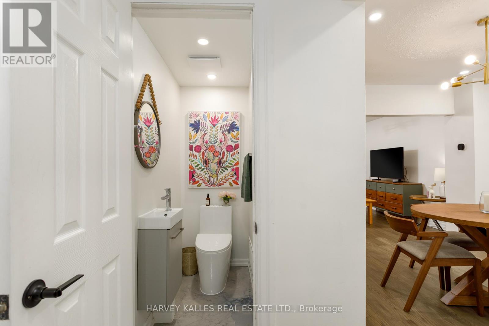 139 King Edward Avenue, Toronto, Ontario  M4C 5J7 - Photo 17 - E12532004