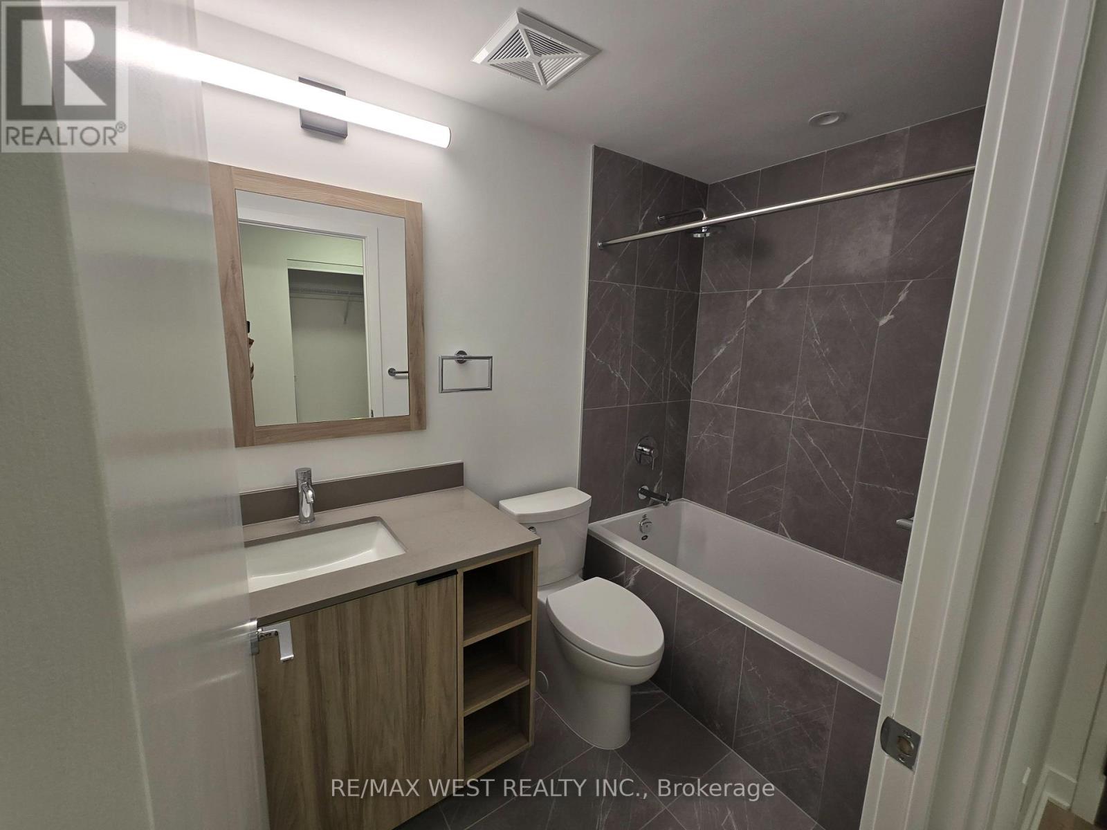 418 - 1037 The Queensway, Toronto (Islington-City Centre West), Ontario  M8Z 0H5 - Photo 7 - W12505728