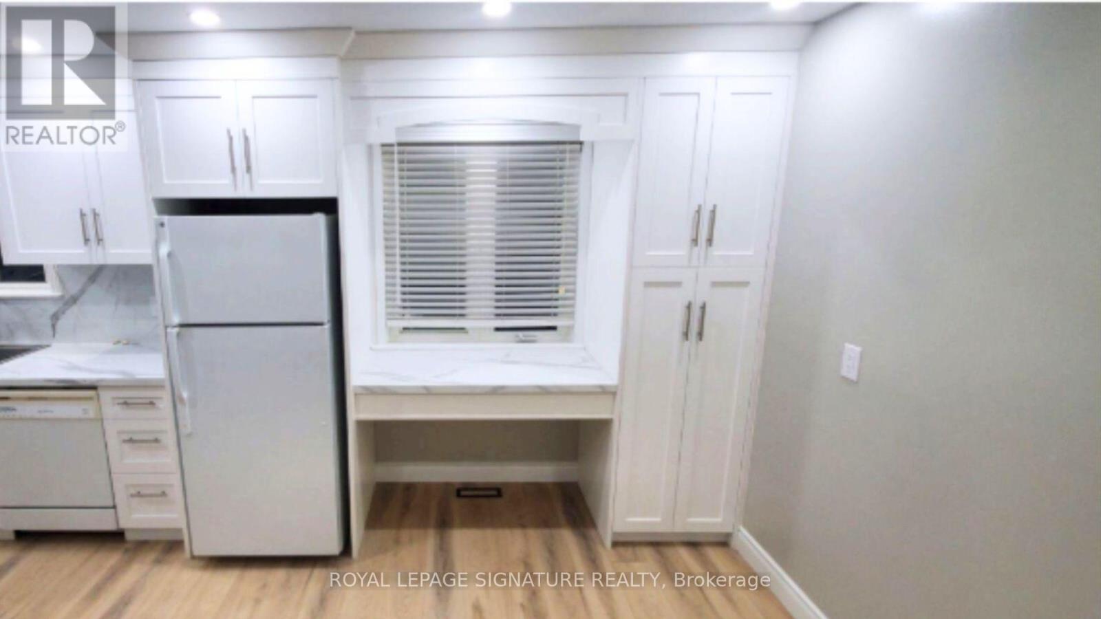 71 Mandarin Crescent, Brampton, Ontario  L6S 2S2 - Photo 11 - W12528636