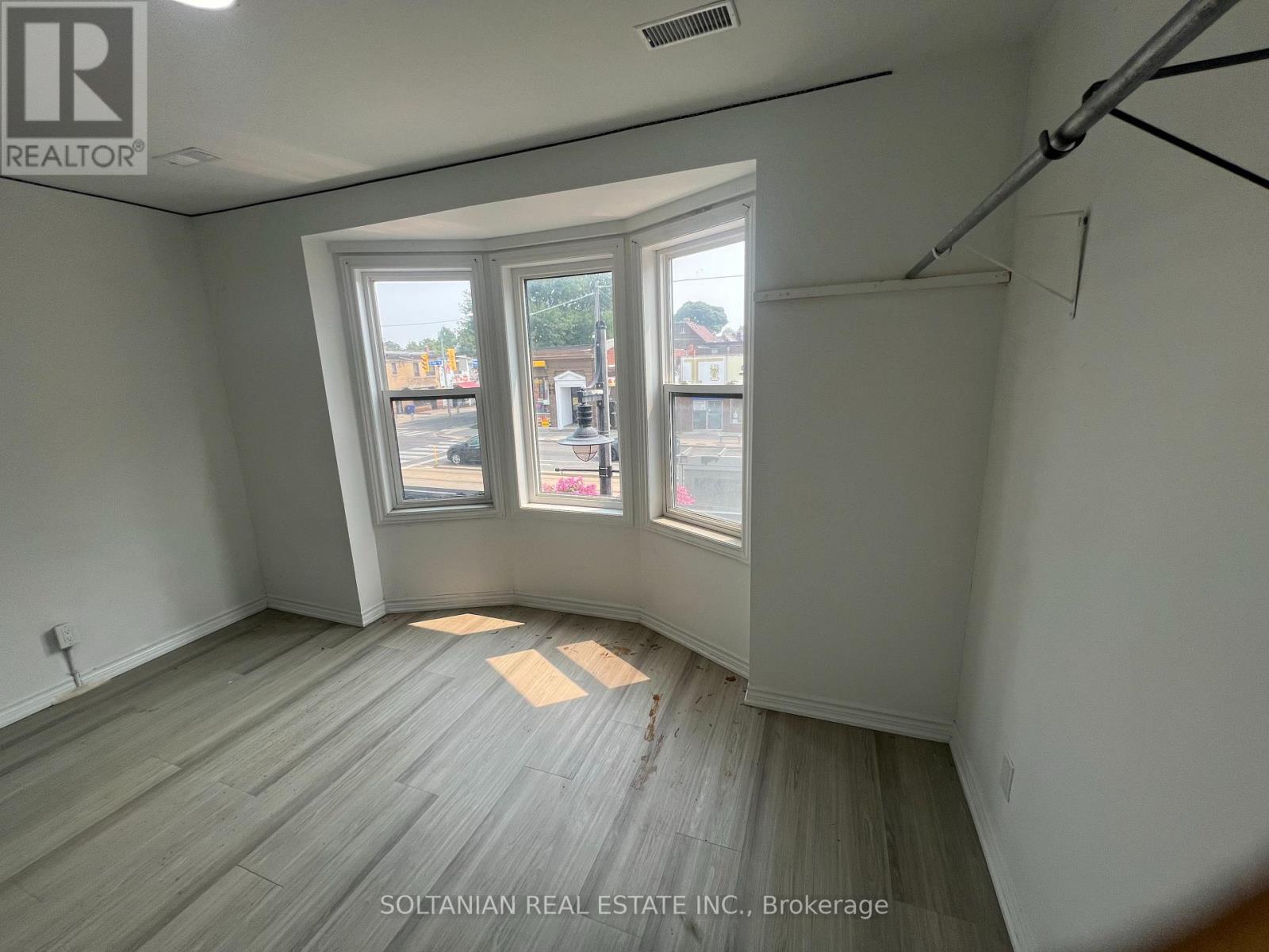 1742 St Clair Avenue W, Toronto (Weston-Pellam Park), Ontario  M6N 1J3 - Photo 12 - W12523456