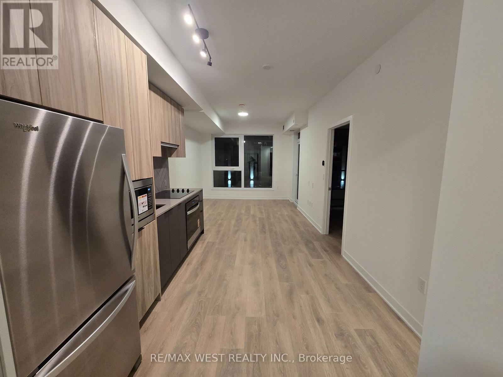 418 - 1037 The Queensway, Toronto (Islington-City Centre West), Ontario  M8Z 0H5 - Photo 4 - W12505728