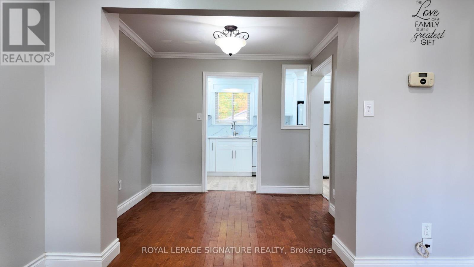 71 Mandarin Crescent, Brampton, Ontario  L6S 2S2 - Photo 7 - W12528636