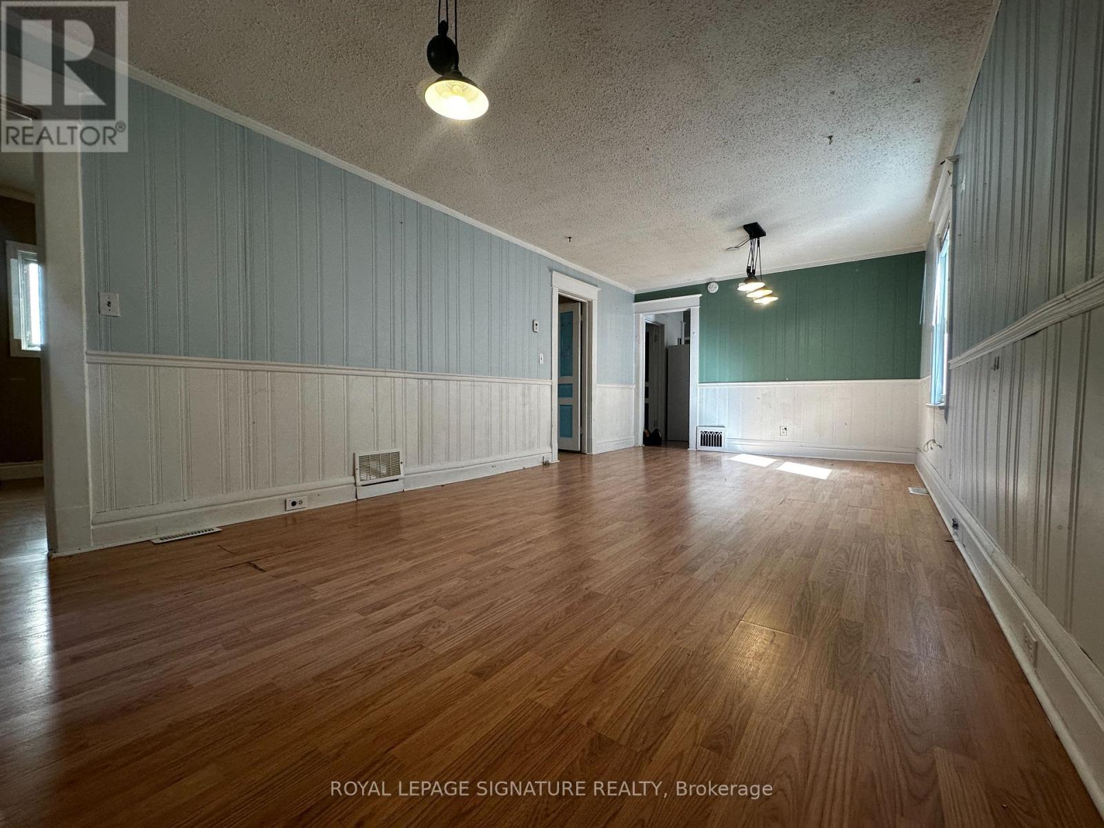 18 Jones Street, St. Catharines, Ontario  L2R 6A9 - Photo 5 - X12532016