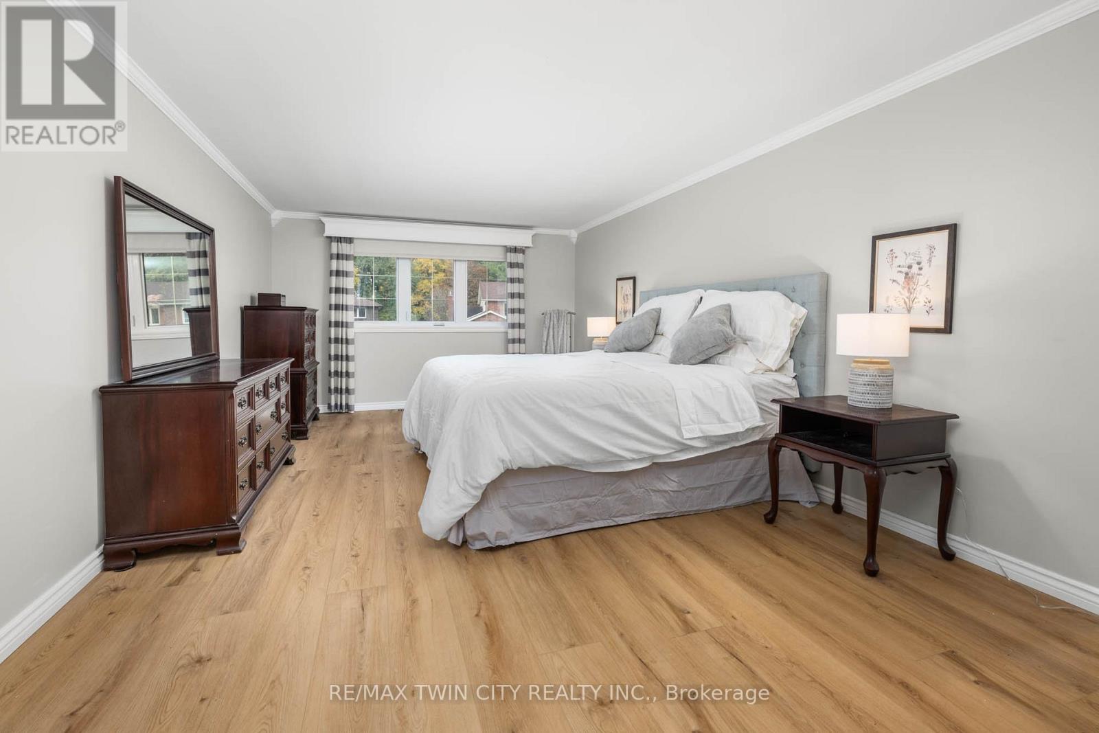 455 Winchester Drive, Waterloo, Ontario  N2T 1H6 - Photo 20 - X12532098