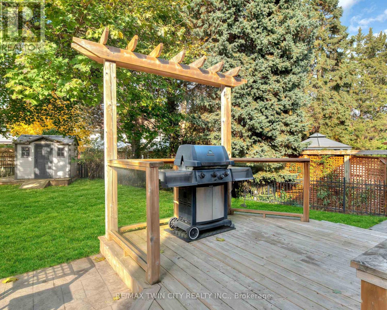 455 Winchester Drive, Waterloo, Ontario  N2T 1H6 - Photo 40 - X12532098