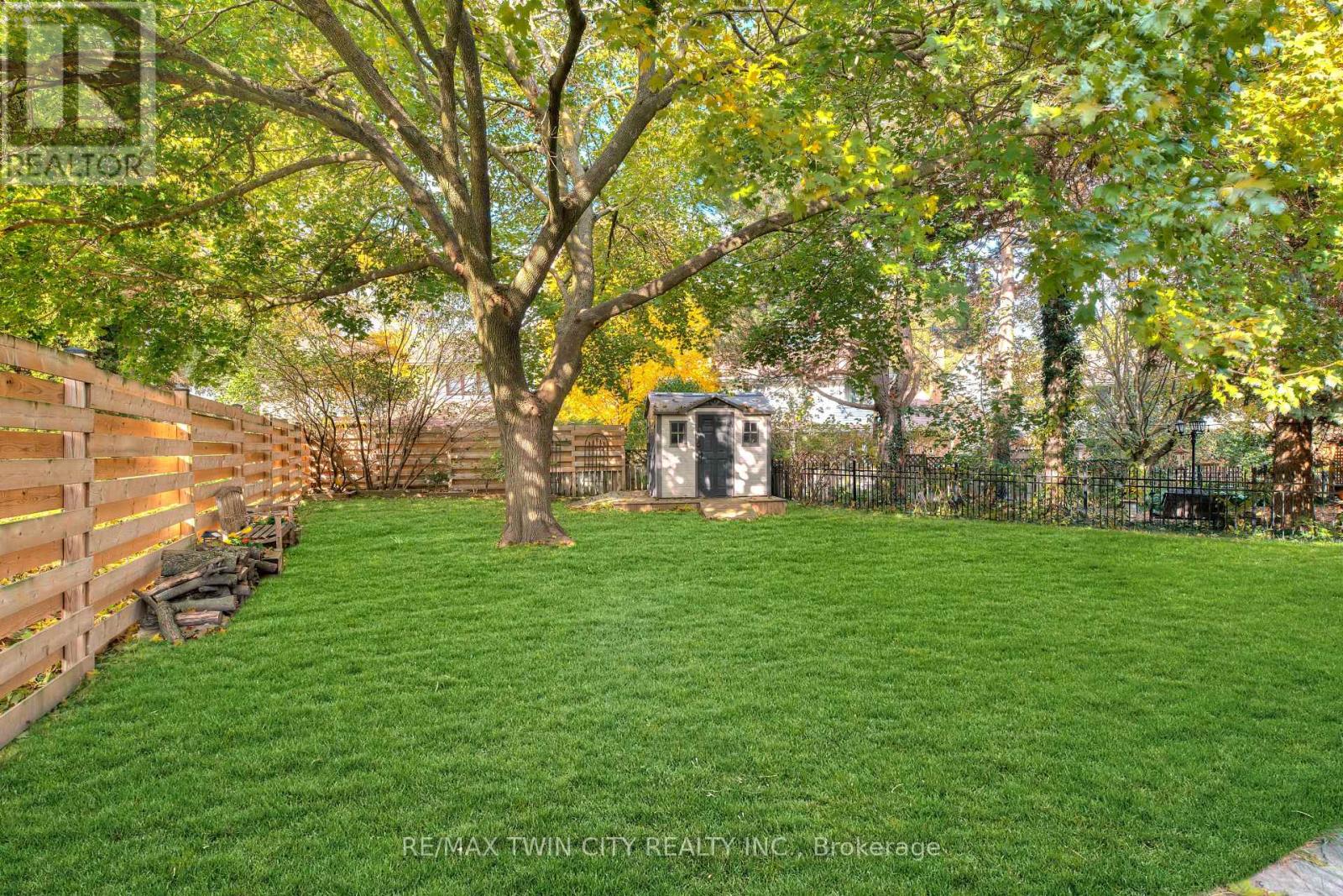 455 Winchester Drive, Waterloo, Ontario  N2T 1H6 - Photo 43 - X12532098