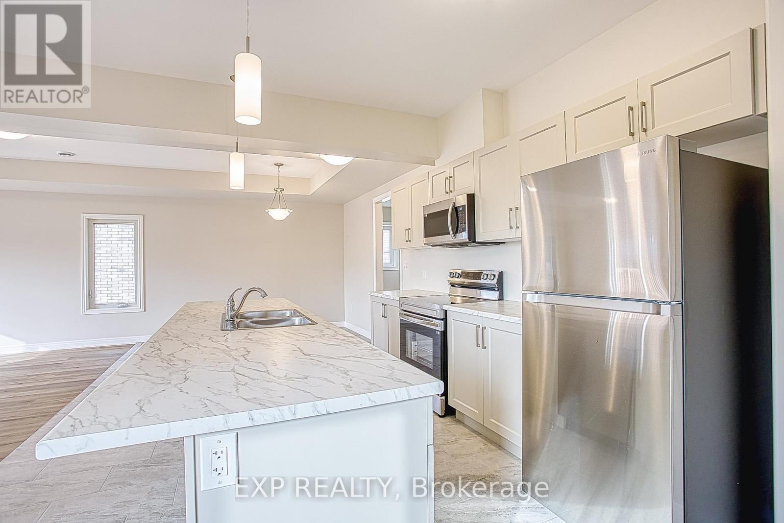 Upper - 26 Willson Drive, Thorold, Ontario  L2V 0G7 - Photo 11 - X12532202