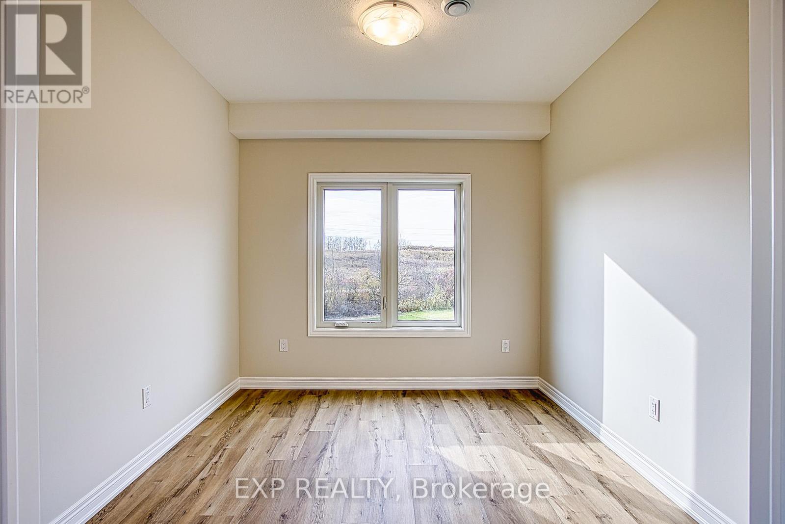 Upper - 26 Willson Drive, Thorold, Ontario  L2V 0G7 - Photo 17 - X12532202