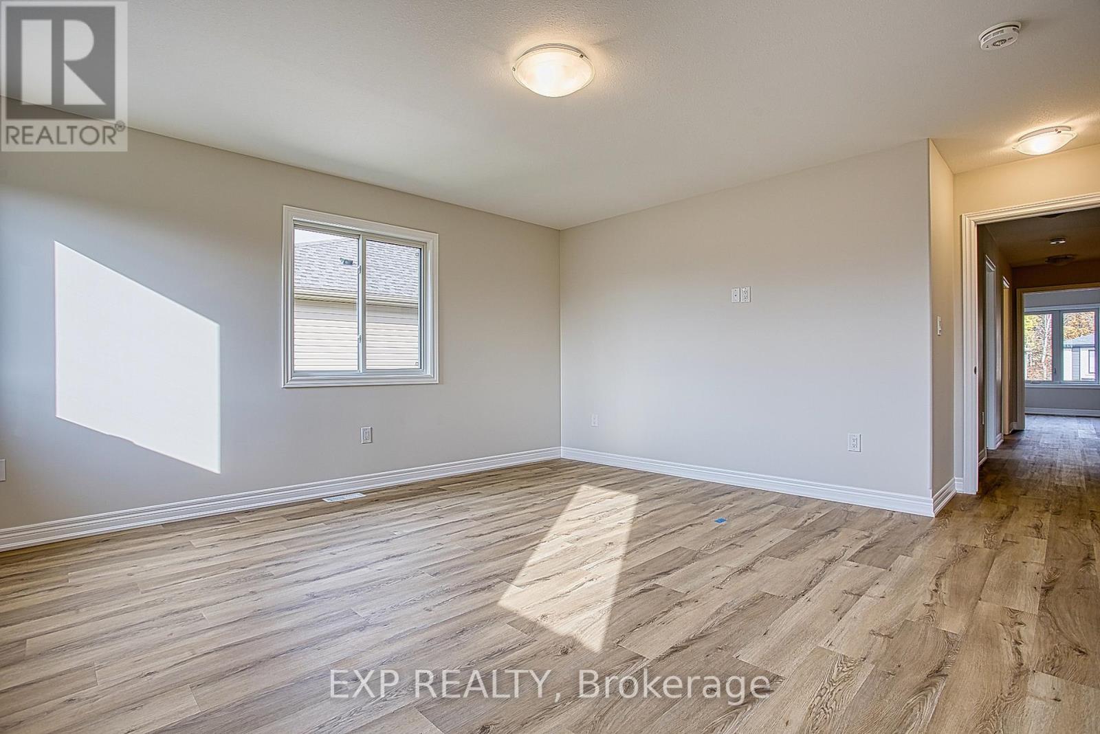 Upper - 26 Willson Drive, Thorold, Ontario  L2V 0G7 - Photo 25 - X12532202