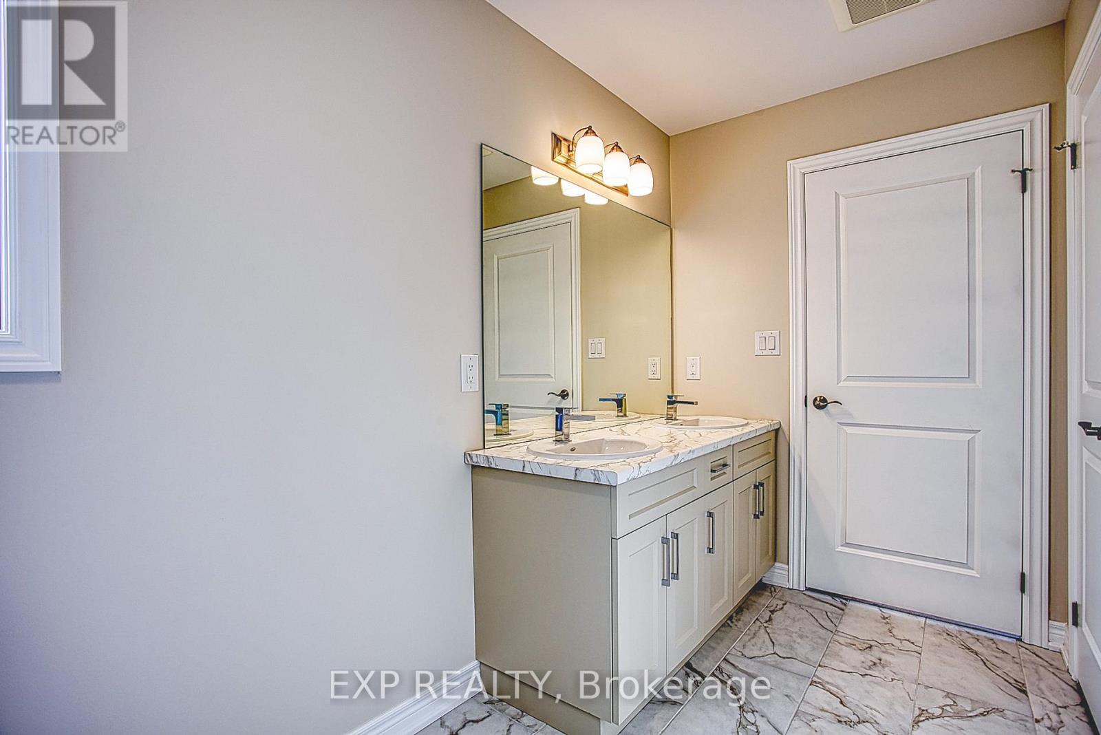 Upper - 26 Willson Drive, Thorold, Ontario  L2V 0G7 - Photo 30 - X12532202