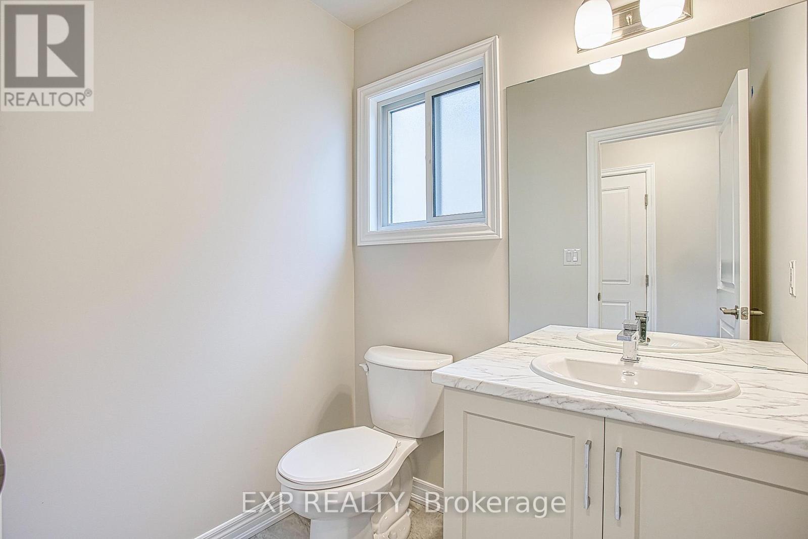 Upper - 26 Willson Drive, Thorold, Ontario  L2V 0G7 - Photo 5 - X12532202