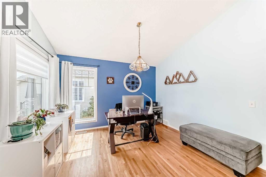 223 Cove Drive, Chestermere, Alberta  T1X 1E5 - Photo 7 - A2252451