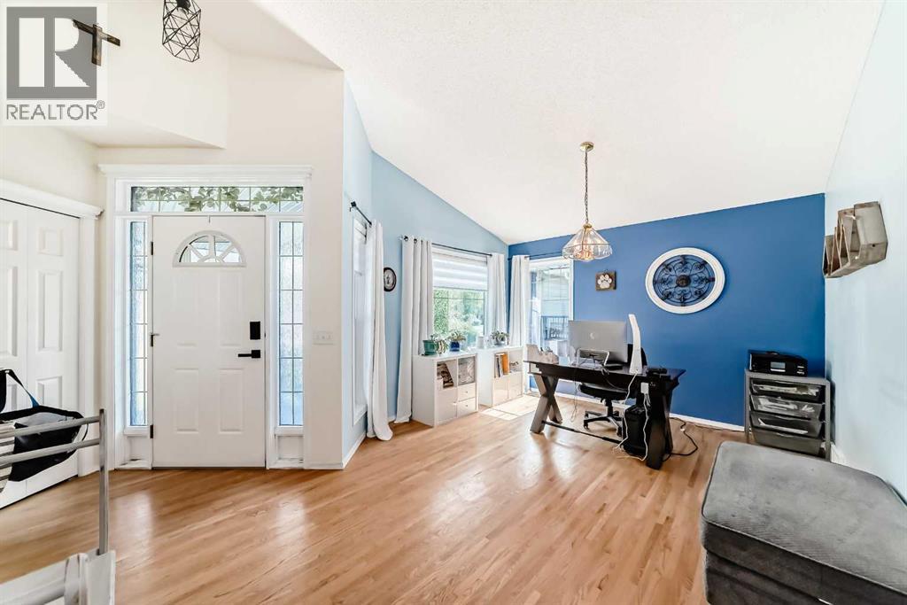 223 Cove Drive, Chestermere, Alberta  T1X 1E5 - Photo 6 - A2252451