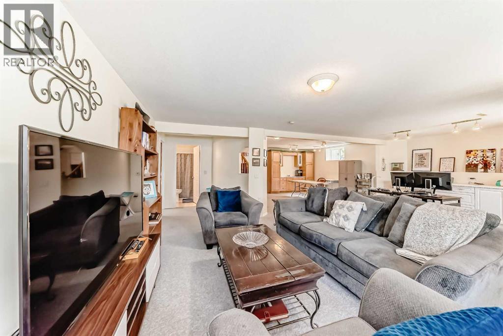 223 Cove Drive, Chestermere, Alberta  T1X 1E5 - Photo 39 - A2252451