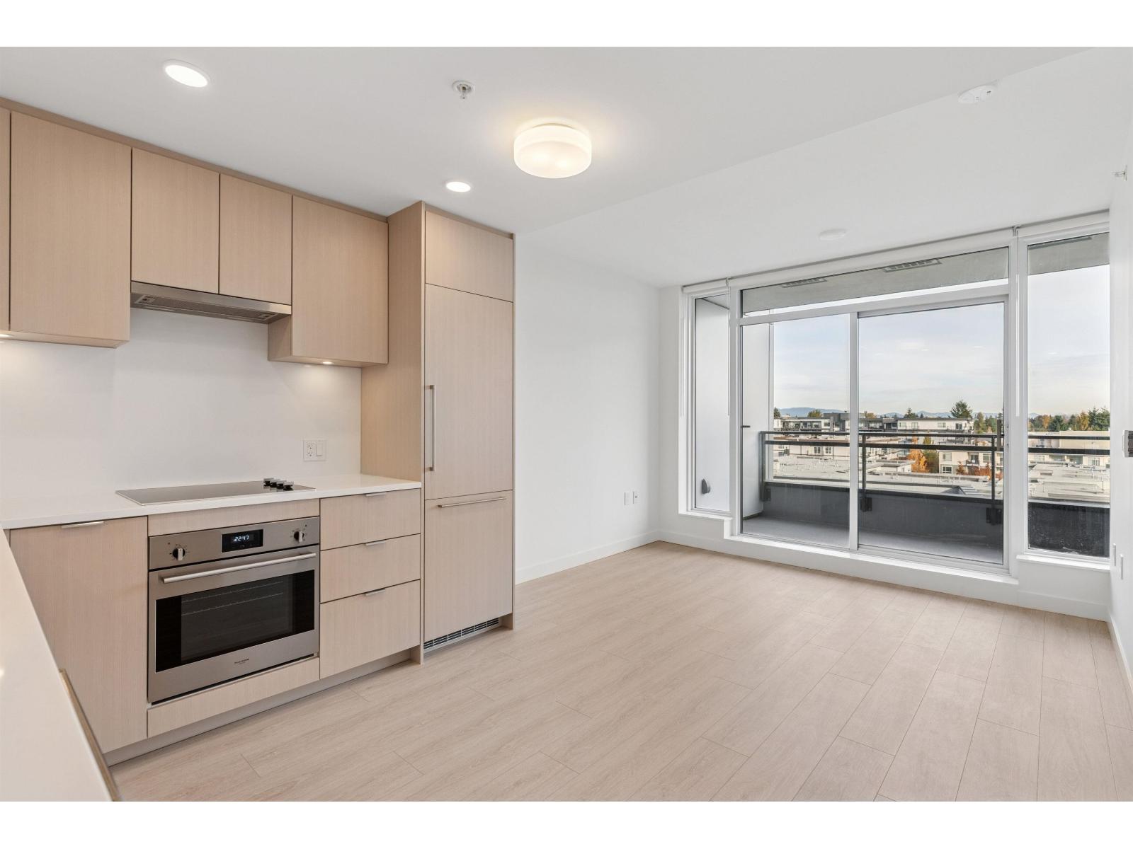 1001 13675 107a Avenue, Surrey, British Columbia  V3T 0X2 - Photo 3 - R3064797