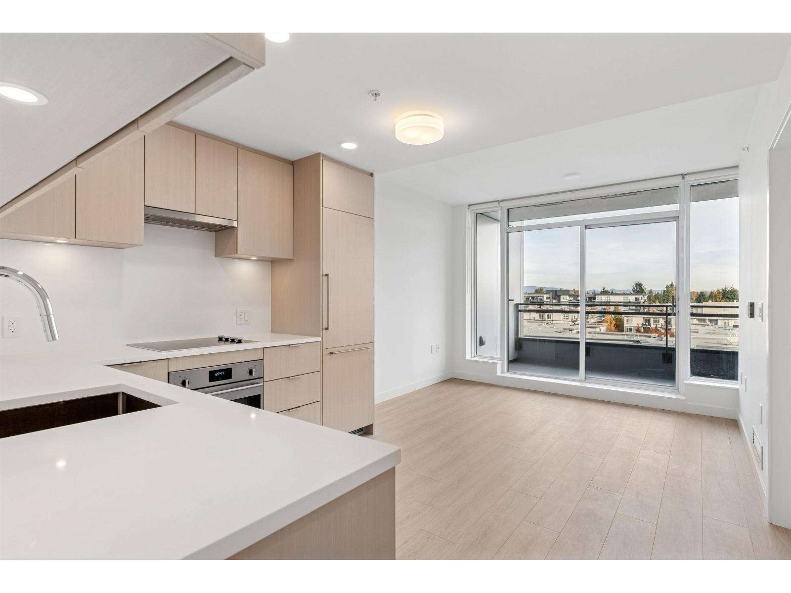 1001 13675 107A AVENUE, Surrey, British Columbia