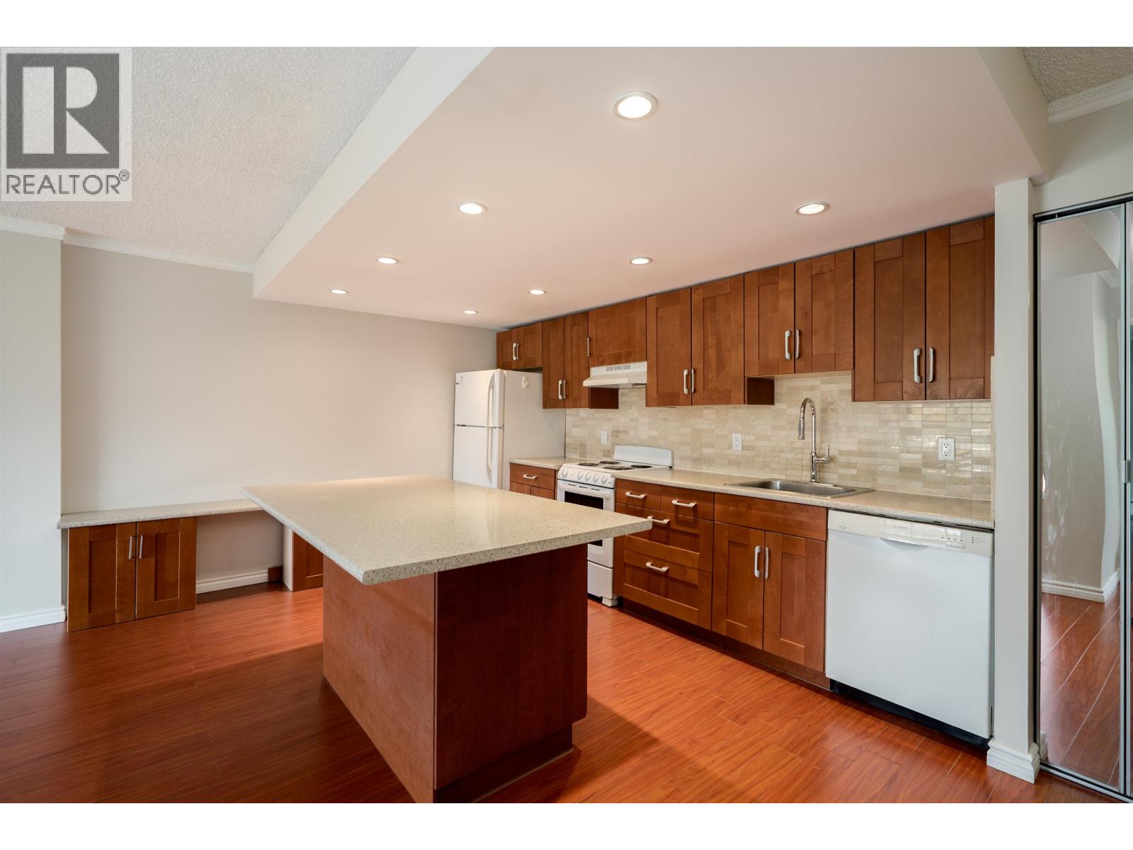 1319 2012 Fullerton Avenue, North Vancouver, British Columbia  V7P 3E3 - Photo 5 - R3066495