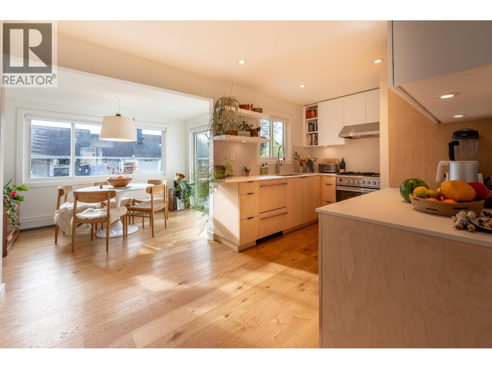 2254 Ferndale Street, Vancouver, British Columbia  V5L 1Y5 - Photo 2 - R3066498