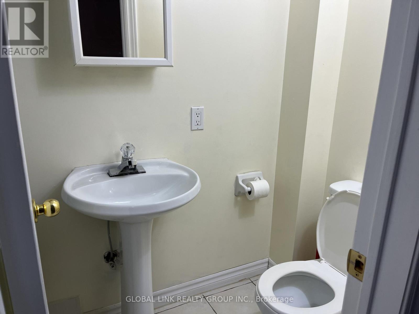 Basement - 166 Valentina Drive, Markham (Village Green-South Unionville), Ontario  L3R 4R8 - Photo 16 - N12532110