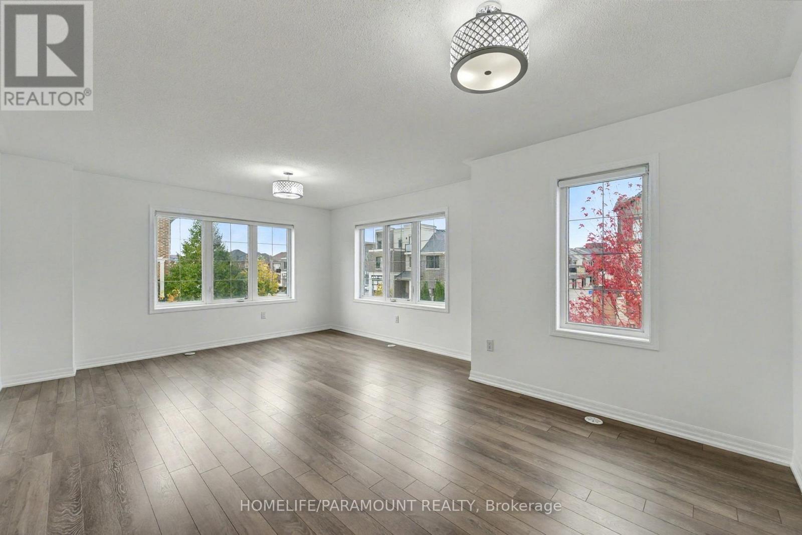 370 Timberland Gate, Oakville (Go Glenorchy), Ontario  L6M 0Y9 - Photo 17 - W12521158