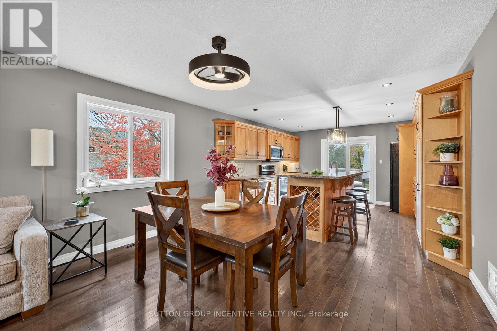 124 Hanmer Street E, Barrie (East Bayfield), Ontario  L4M 6V9 - Photo 11 - S12472042