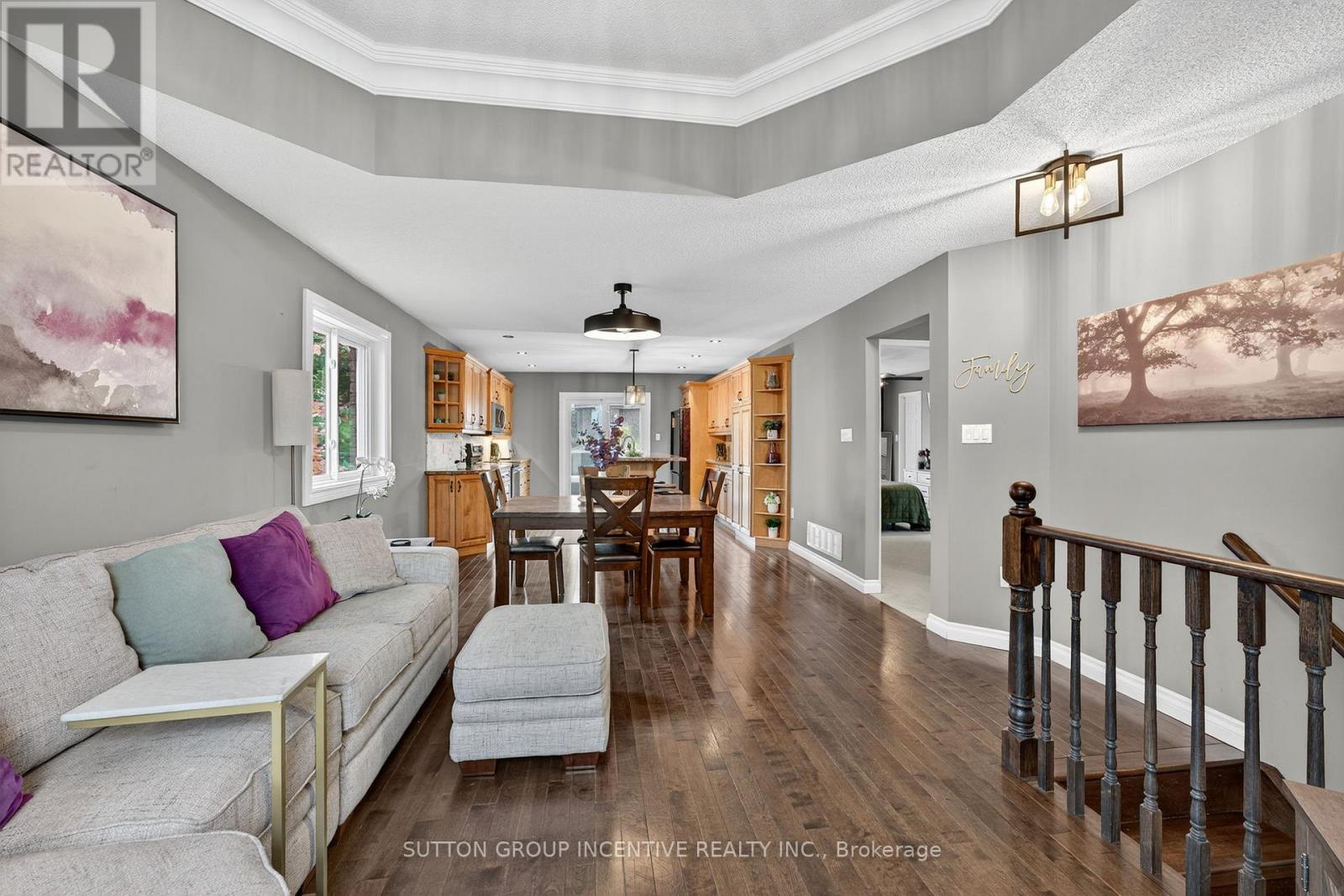 124 Hanmer Street E, Barrie (East Bayfield), Ontario  L4M 6V9 - Photo 9 - S12472042