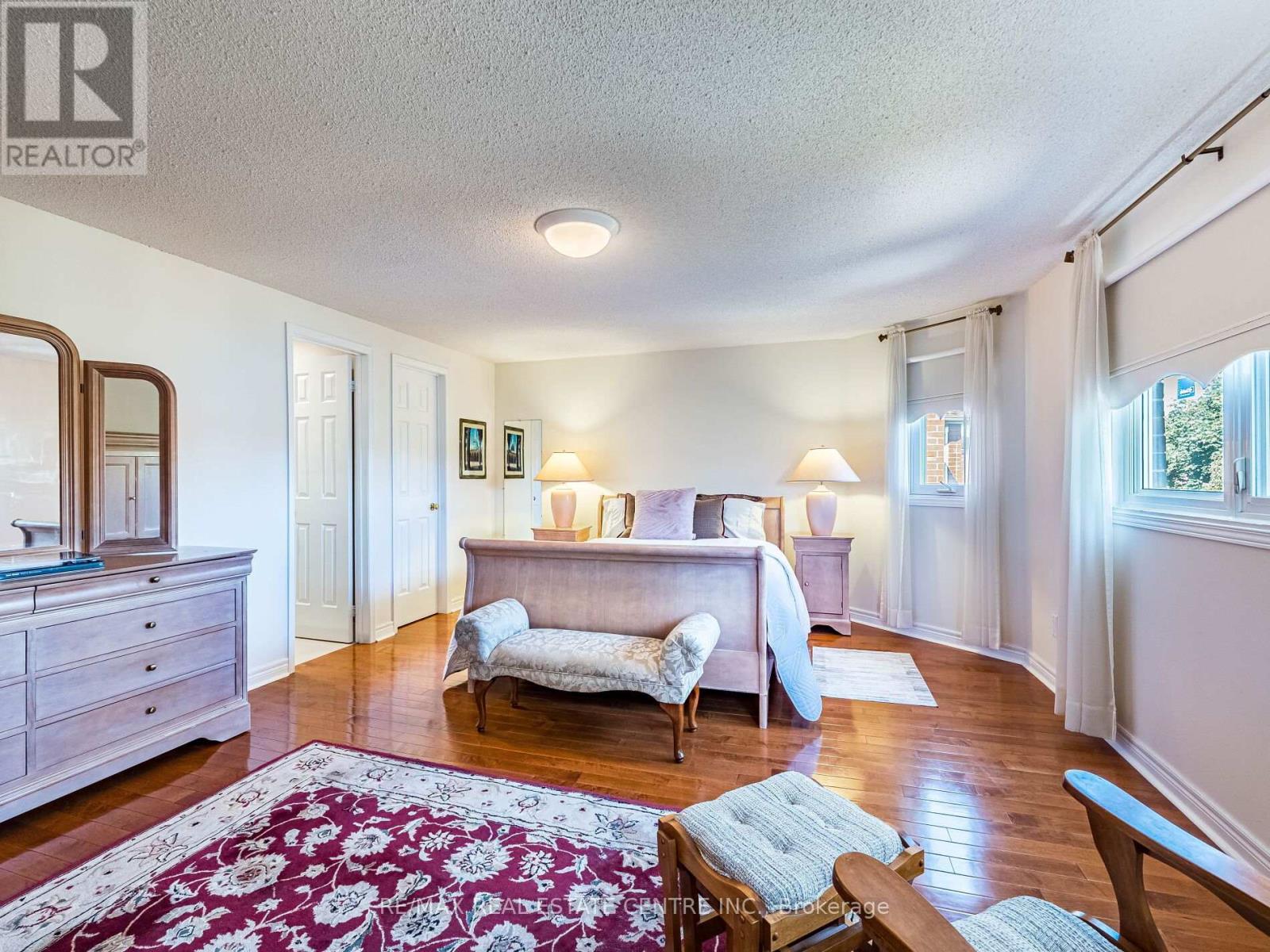 274 Ceremonial Drive, Mississauga (Hurontario), Ontario  L5R 2N8 - Photo 27 - W12427352