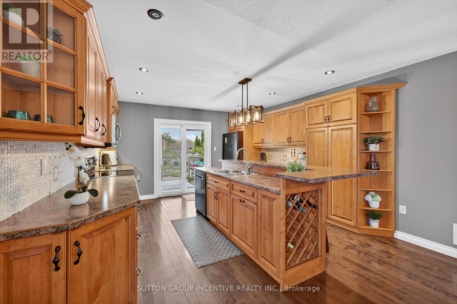 124 Hanmer Street E, Barrie (East Bayfield), Ontario  L4M 6V9 - Photo 13 - S12472042