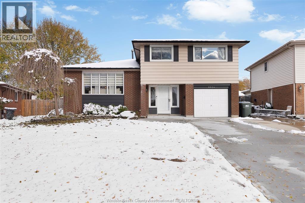 9926 Asgard, Windsor, Ontario  N8R 1E2 - Photo 3 - 25028535