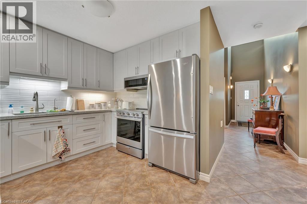 350 Doon Valley Drive Unit# 10f, Kitchener, Ontario  N2P 2M9 - Photo 10 - 40777517