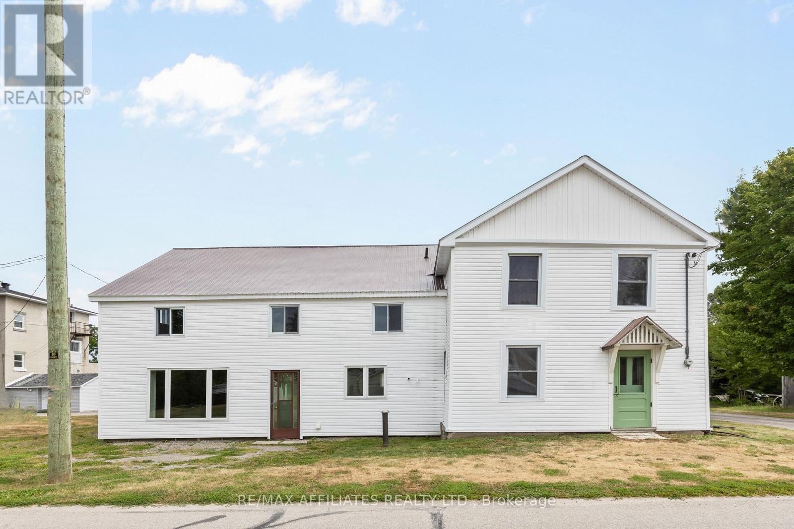 79 Henry Street, Merrickville-Wolford, Ontario  K0G 1G0 - Photo 2 - X12531754