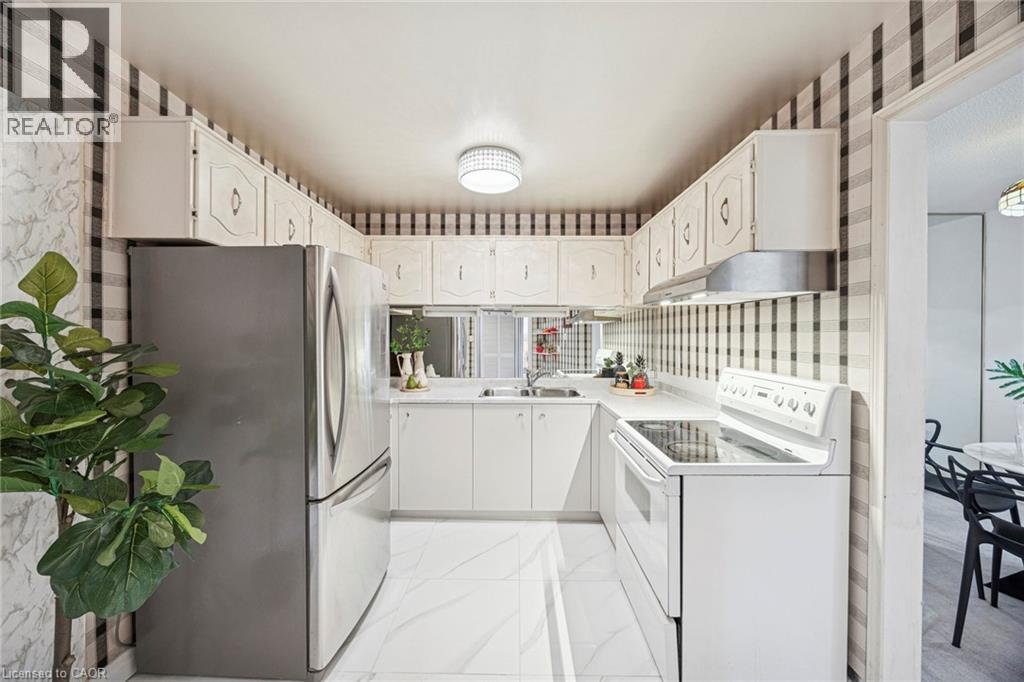 28 Reith Way, Thornhill, Ontario  L3T 5C7 - Photo 12 - 40787142