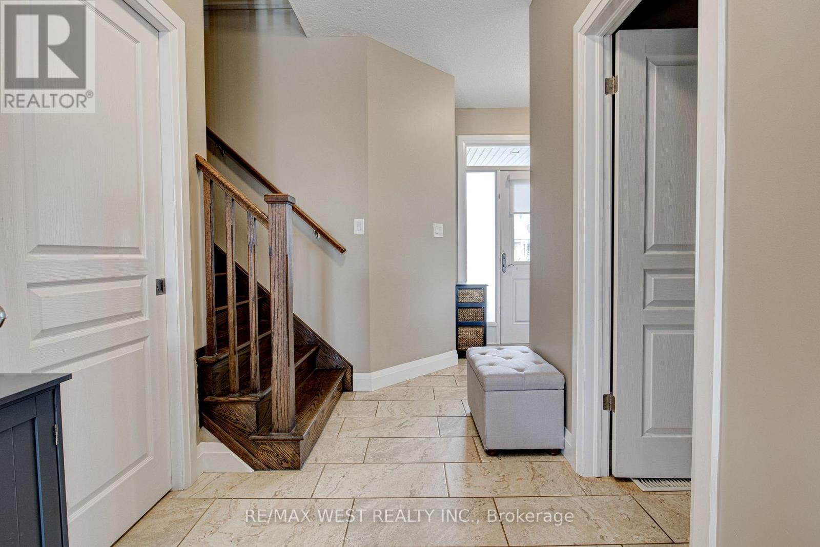 68 Challenger Avenue, North Dumfries, Ontario N0B 1E0 - Photo 20 - X12418954