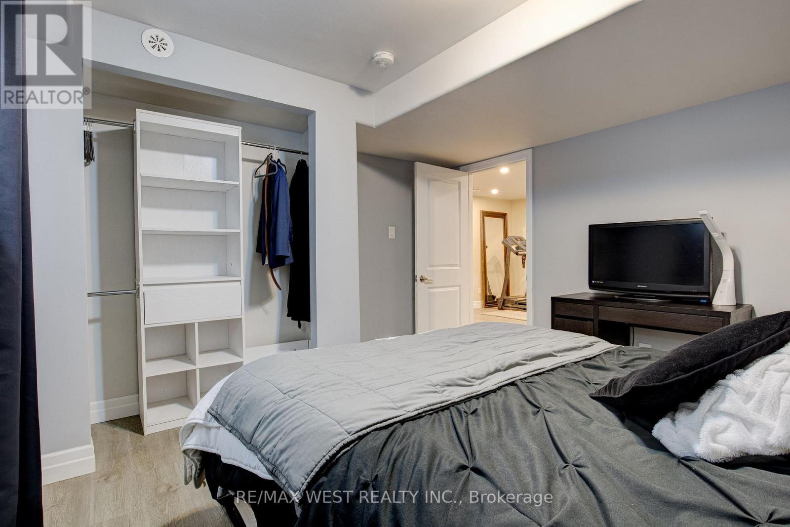 68 Challenger Avenue, North Dumfries, Ontario N0B 1E0 - Photo 36 - X12418954