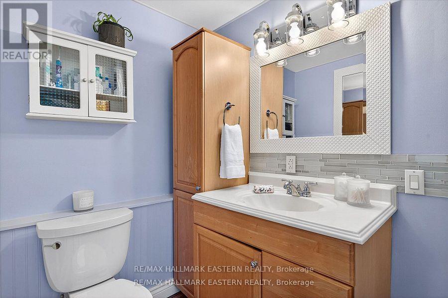 14 Alexander Avenue, Peterborough, Ontario K9J 6B4 - Photo 39 - X12532440