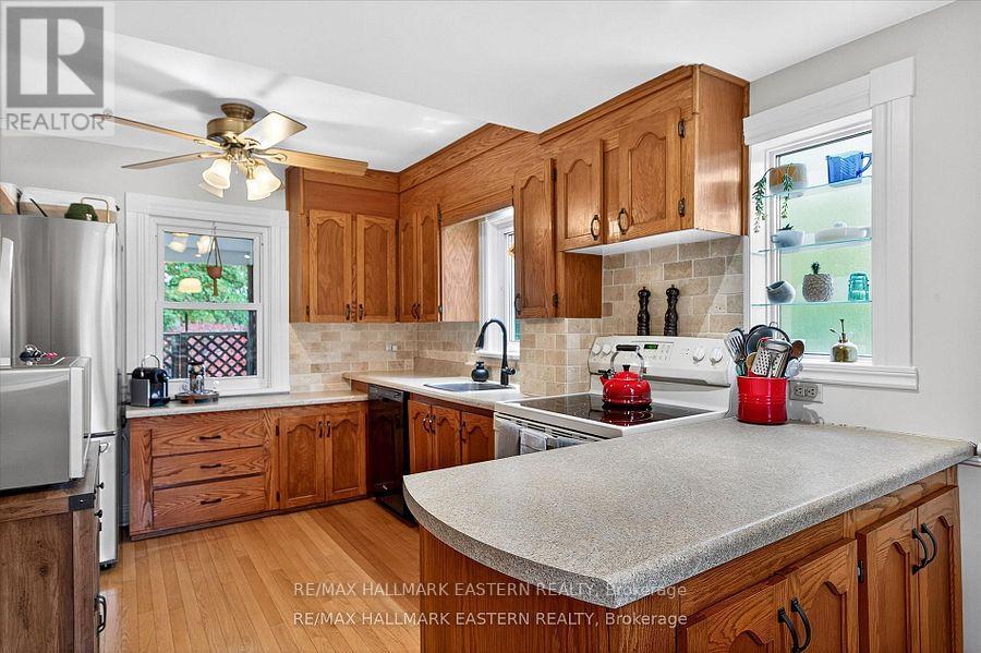 14 Alexander Avenue, Peterborough, Ontario K9J 6B4 - Photo 5 - X12532440