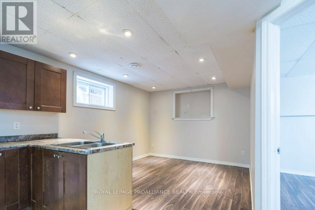 22 Faraday Gardens, Belleville, Ontario  K8P 5J5 - Photo 21 - X12532498