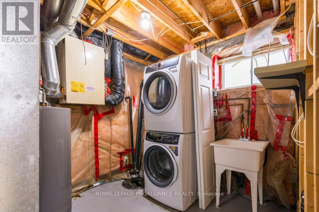 22 Faraday Gardens, Belleville, Ontario  K8P 5J5 - Photo 25 - X12532498